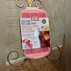 Joie Silicone Ice Cube  2 Trays with Non-Spill Proof Lid Top Easy Release